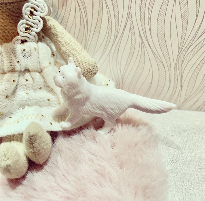 Biały kotek dla myszek maileg lalek barbie na prezent