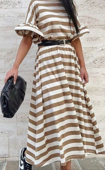 Сукня фірми Vicolo