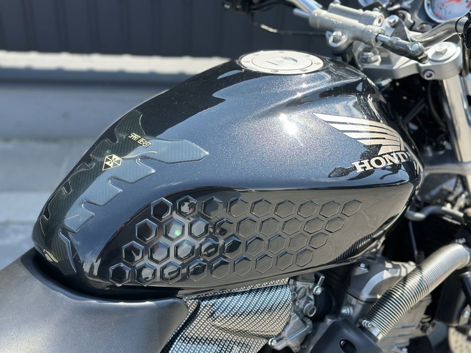 Honda Cb600F Hornet 2003 rest