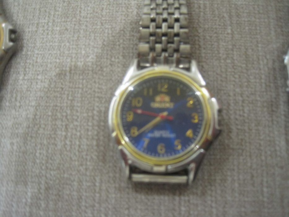 Продам комплект наручних годинників Усі- справні