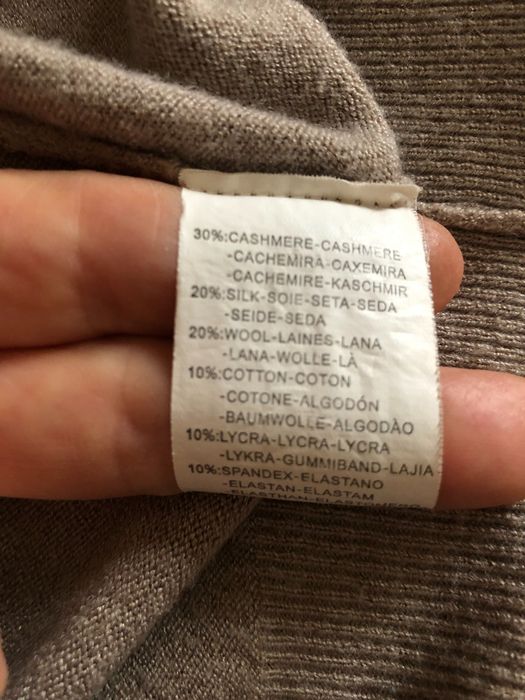 Śliczny sweter beżowy 30% Kaszmir, 20% jedwab,20% Wełna Lana,10% baweł