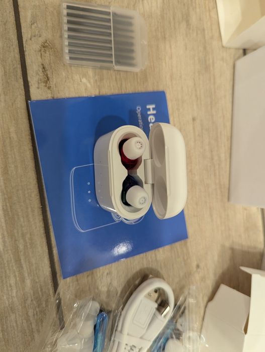 Слуховий апарат новий