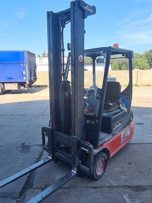 Wózek widłowy Linde 4.6m triplex