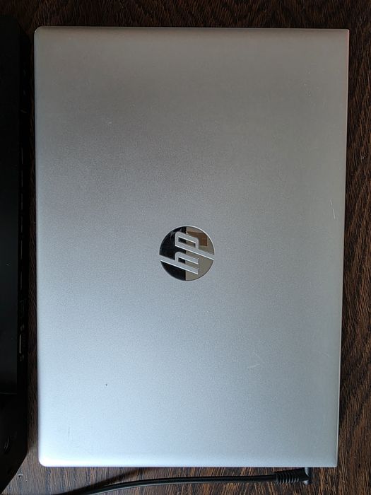 HP Probook 640 G5 plus stacja ładująca