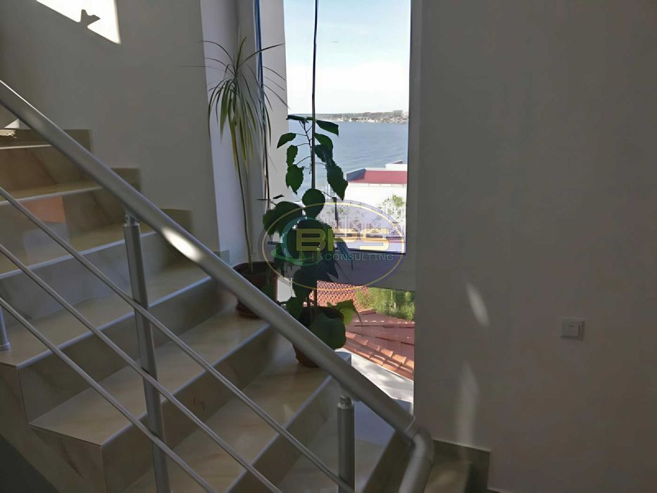 Люкс-готель у Затоці. 16 номерів + 4 котеджі — готовий бізнес!