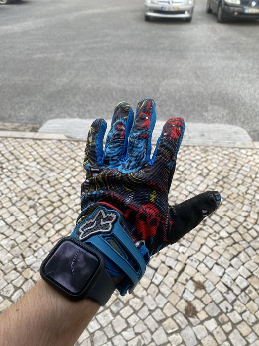 Luvas novas de bicicleta