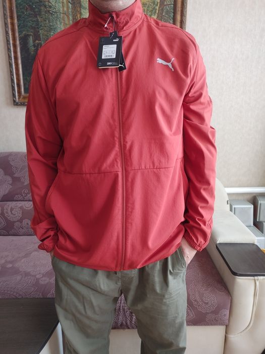 Олімпійка.Вітровка Puma RUN FAVORITE WOVEN