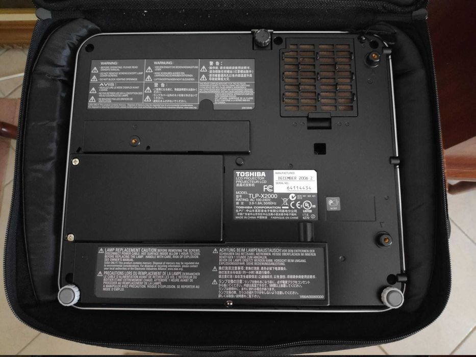 Toshiba TLP X2000