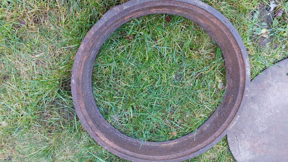 Właz pokrywa klapa pierścień obręcz kołnierz studzienki szamba 60xm