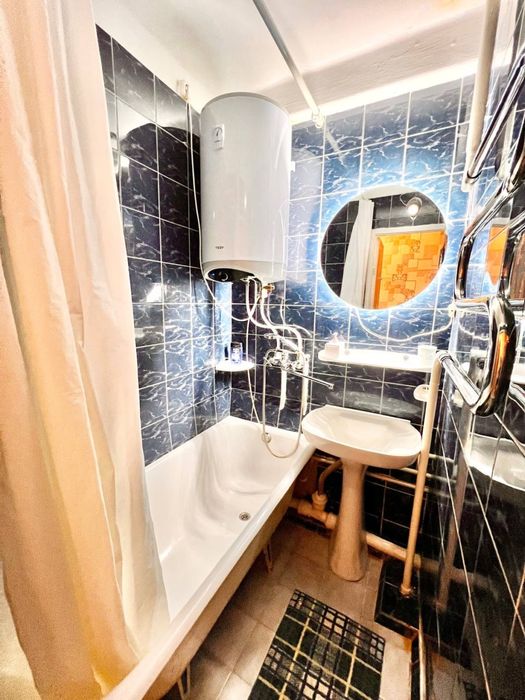 Метро Оболонь однокомнатная квартира,героев Азов 28 от хозяина