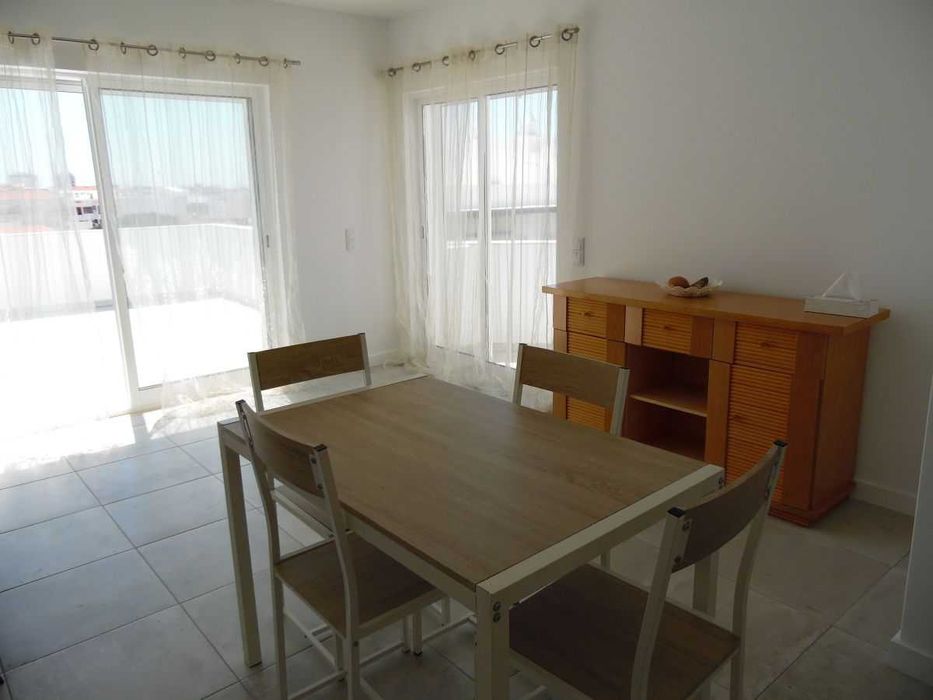 CASA BELLA VISTA -T2, pé p/praia, CENTRAL e estacionamento - QUARTEIRA