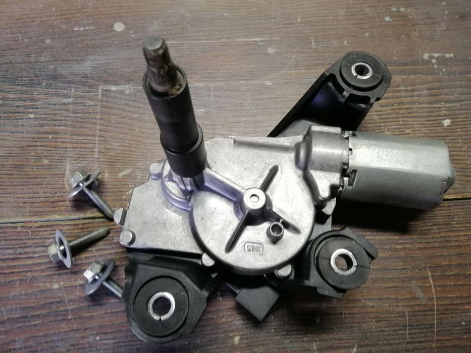 Продам моторчик заднего дворника