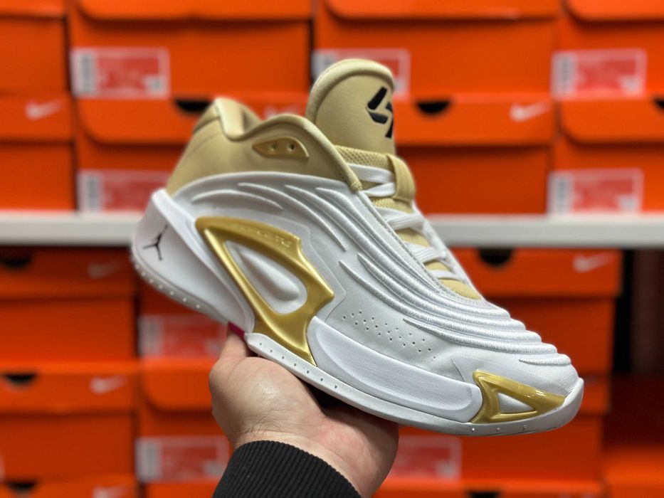 Кросівки Jordan Luka 3 SE Matador кроссовки FZ2464-100