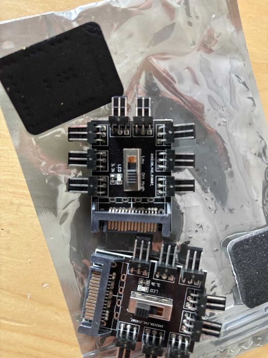 Adaptadores regulação de velocidade de ventoinhas PC