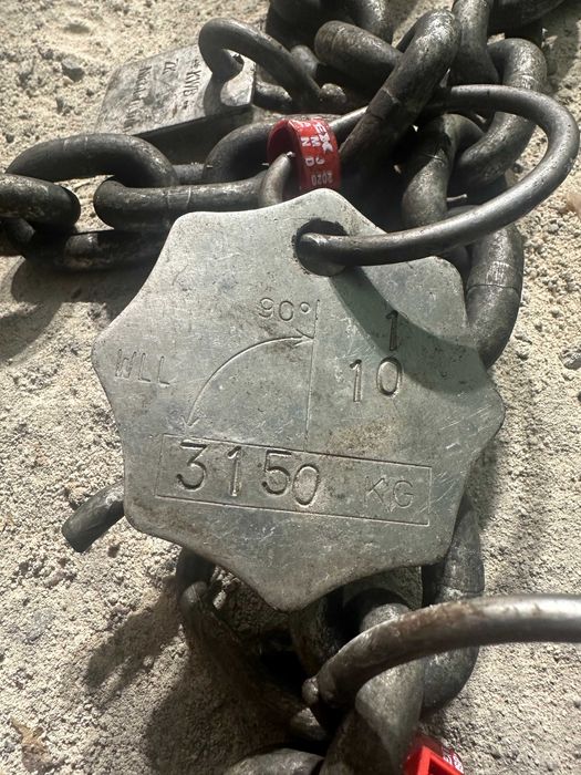 Łańcuchy i haki (udźwig 3150 kg)