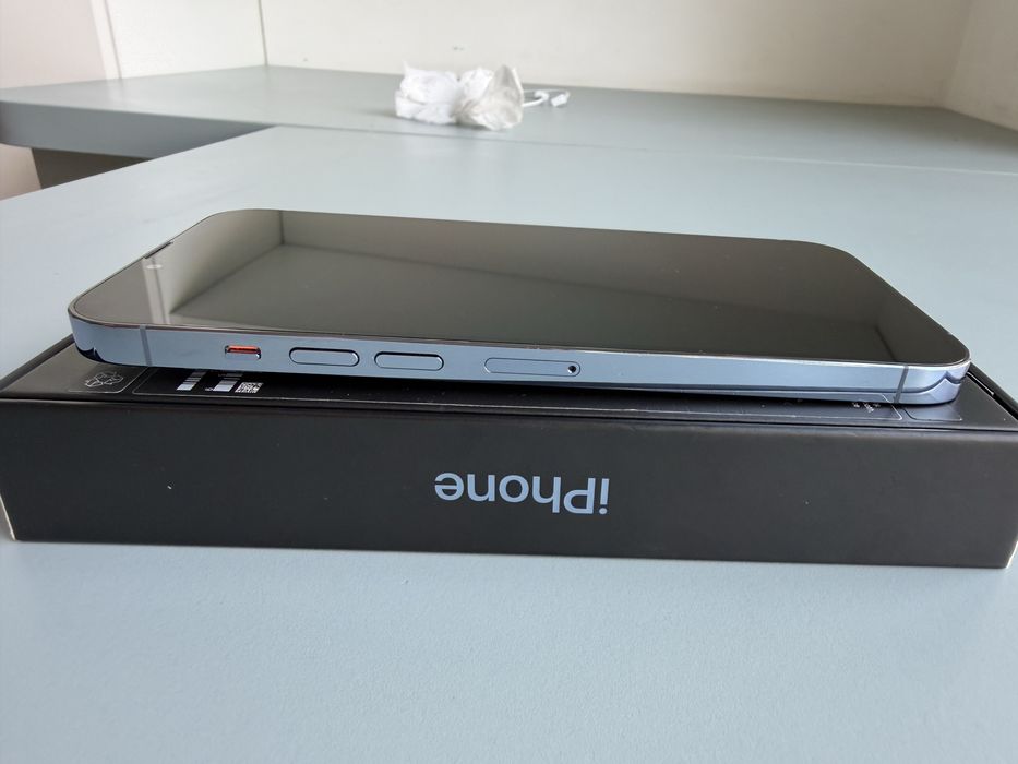 Iphone 13 Pro Max 256 Gb в отличном состоянии без царапин
