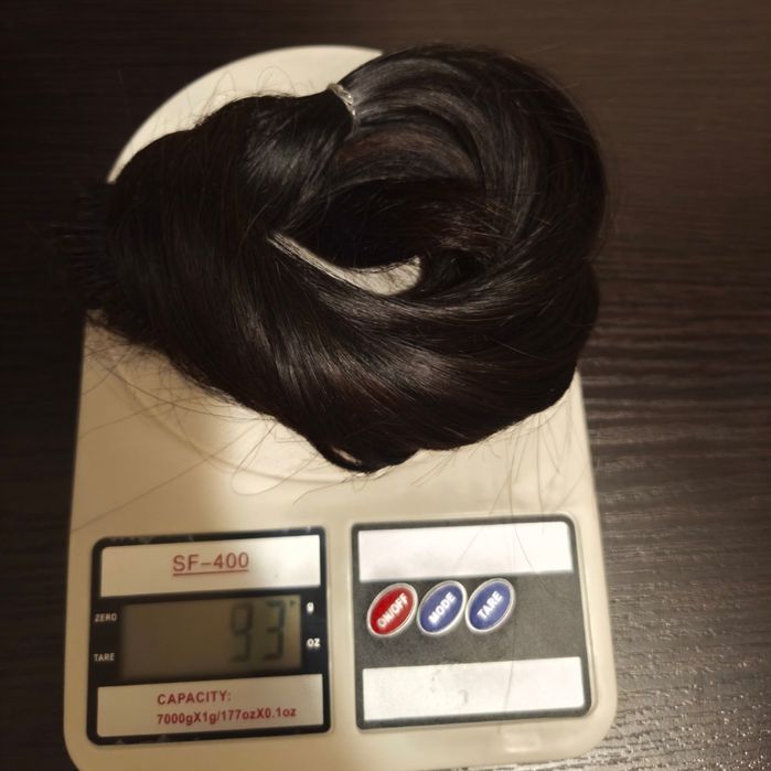 Натуральне волосся для нарощування.