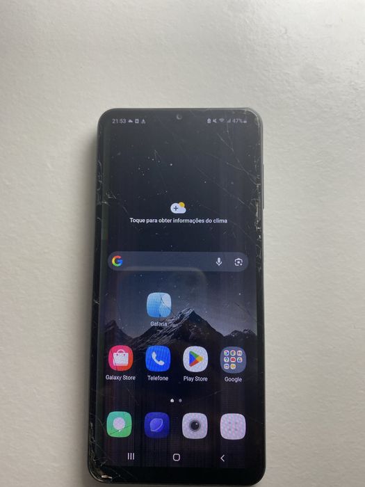 A Galaxy a 12 !!!