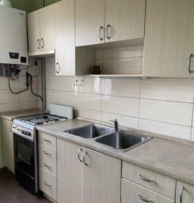 Оренда 3-поверхового будинку, передмістя ІФ. Гараж/альтанка