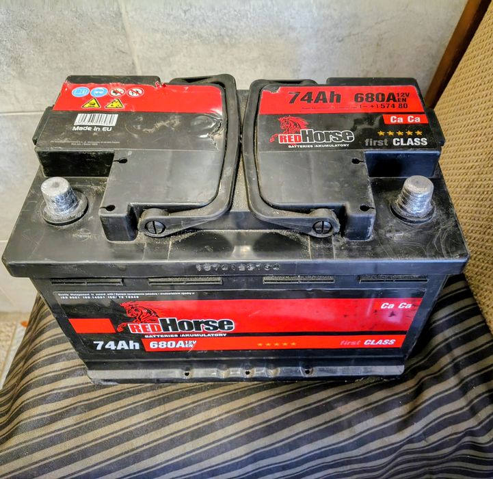 Akumulator 74AH 680a