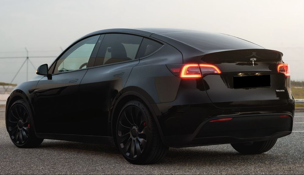 Tesla Model Y Performance517712192115189767