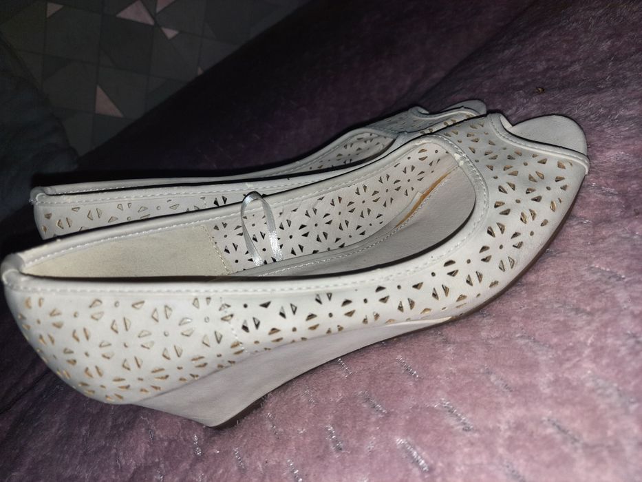 Buty 39 na małym koturnie klinie obcas letnie lato