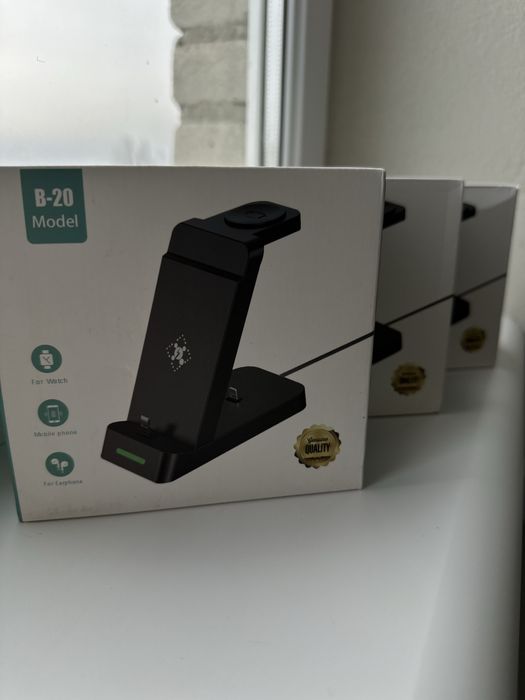 Бездротовий зарядний пристрій 3 в 1