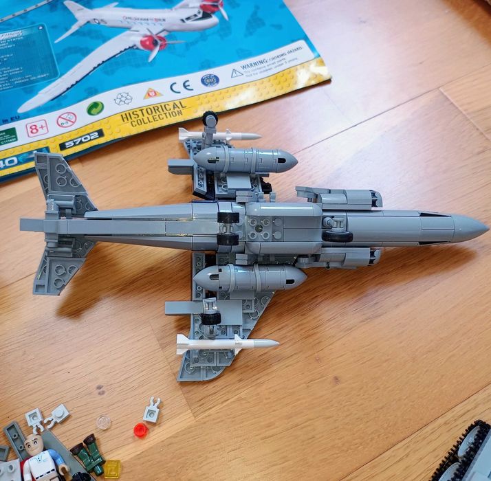 Cobi 5702 samolot C-47 Skytrain 5809 AV-8B HARRIER 2384 czołg Lt Vz.38