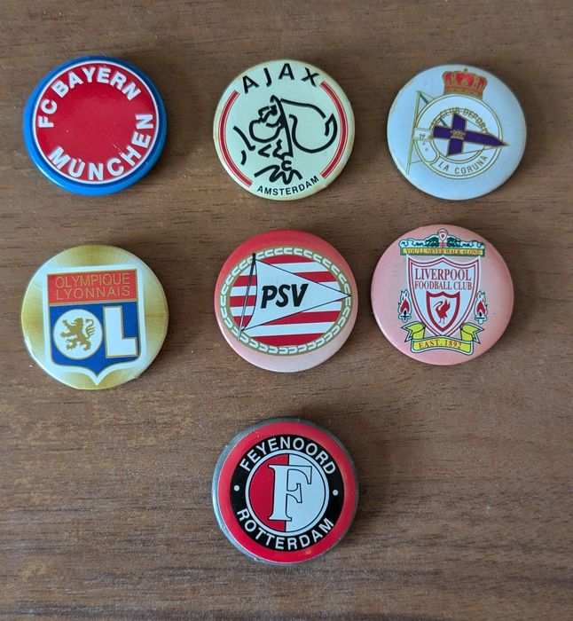 Значки футбольних клубів