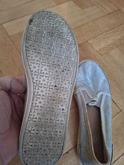 Buty, baletki, baleriny, tenisówki F&F - srebrne - roz. 38