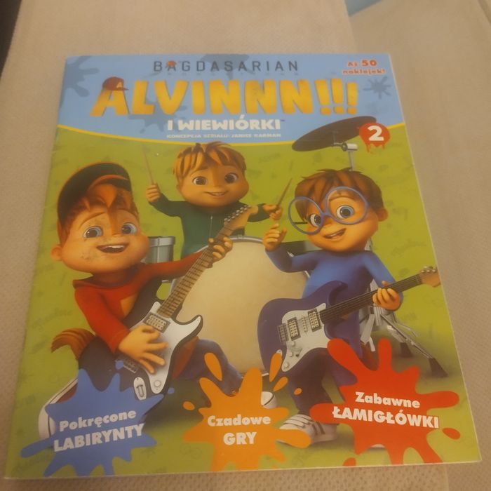 Alvin i Wiewiórki książeczki  z zadaniami i naklejkami
