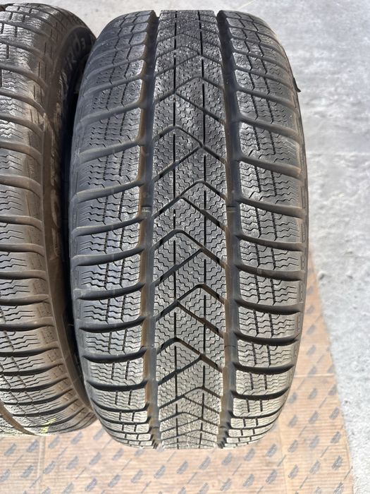 Резина зимная.    Pirelli.    225.50.17.    Romania