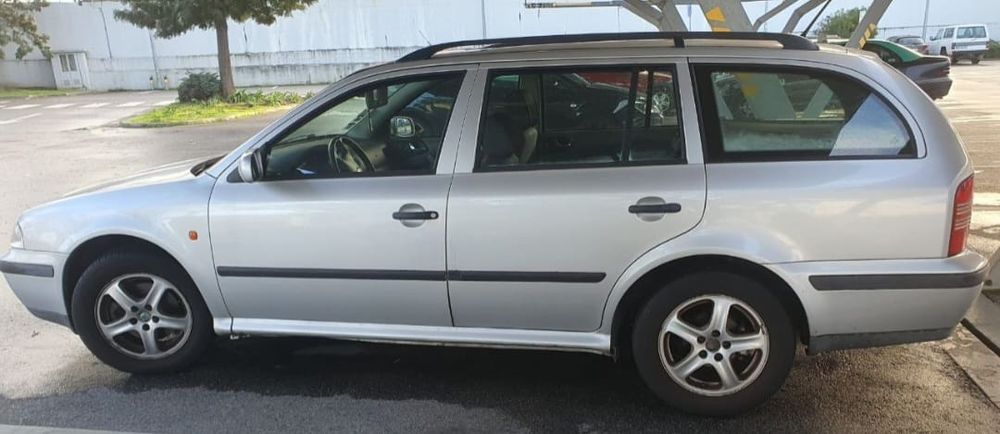 Carinha Skoda Octavia  unico dono