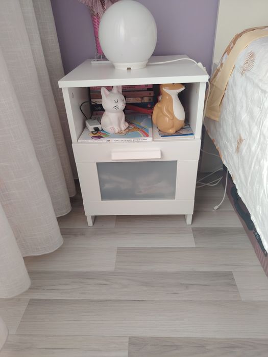 Venda de algumas peças mobiliário de quarto