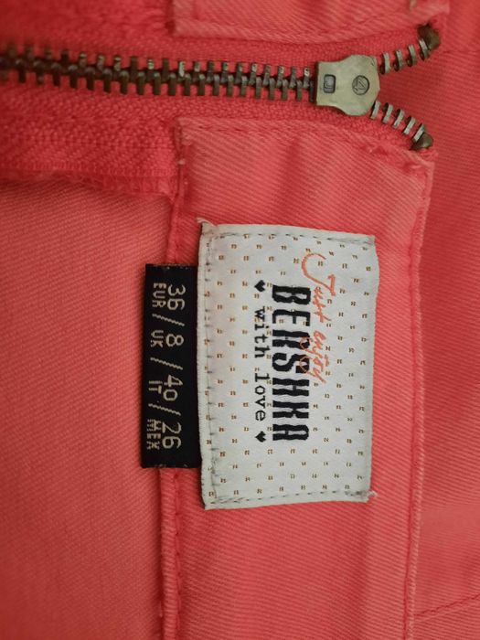 Saia curta Bershka