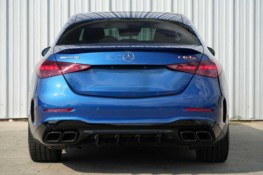 Mercedes-Benz C-Class AMG C 63 S E Performance      2024