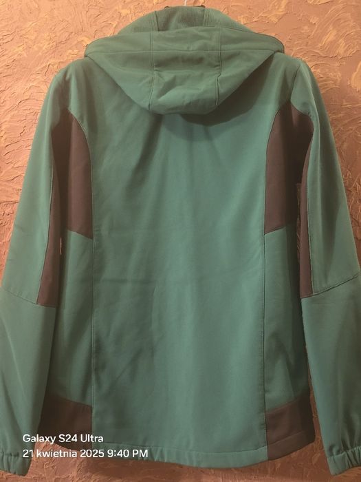 Kurtka bluza sportowa trekkingowa SOFTSHELL IGUANA rozmiar M/L.
