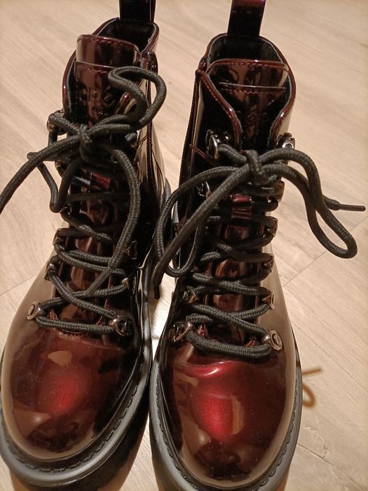 Nowe botki lakierowane