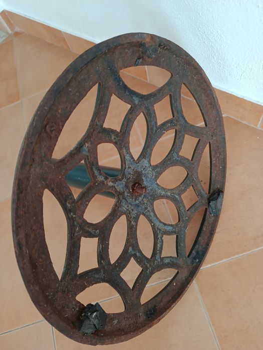 Base para chapéu de Sol em ferro