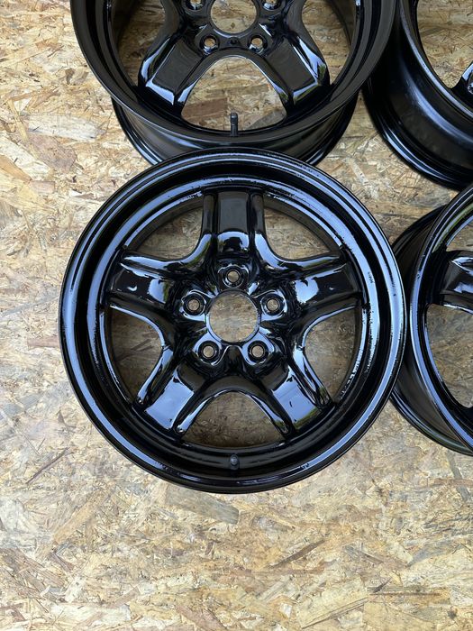 Диски5/114.3R16 ET41  ЦО(діа)66.1титани диски.
