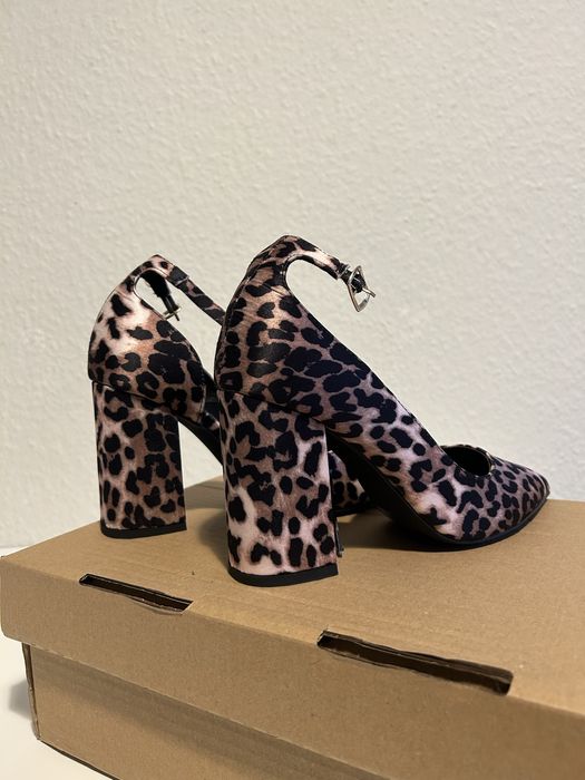 Нові туфлі London Rebel з леопардовим принтом