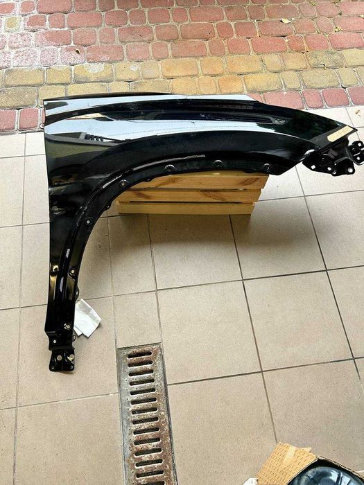 Продам переднє праве крило оригінал США TOYOTA HIGHLANDER 2023