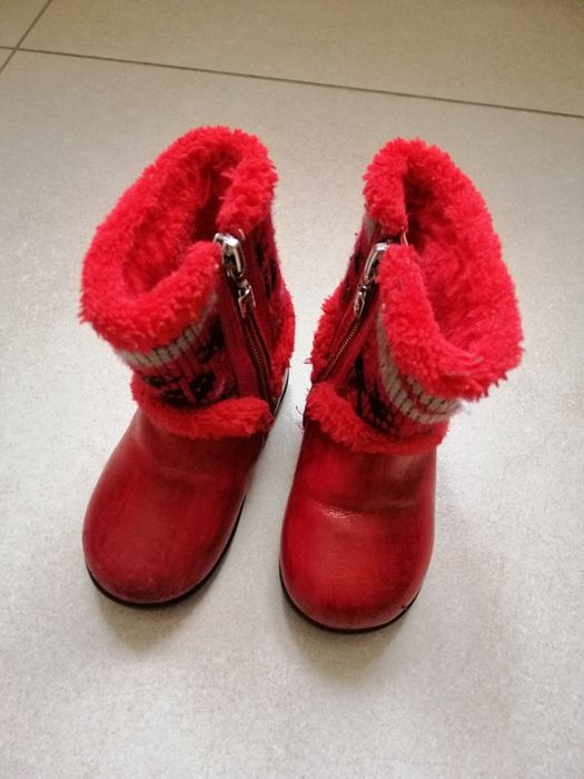 Продам сапожки на девочку