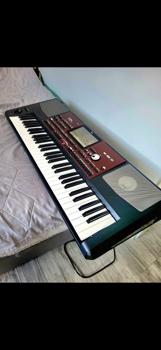 Keyboard  Korg  pa700