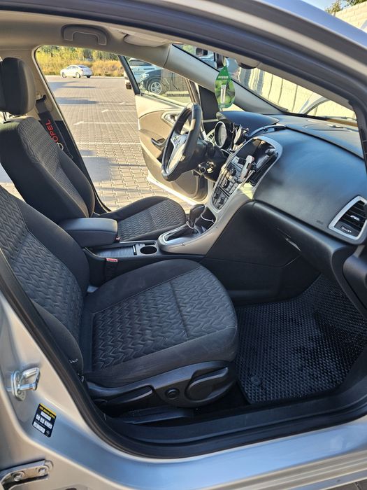 Opel Astra 2013 VIN W0LPD8EN8E8009851 фото оголошення 8 з 11