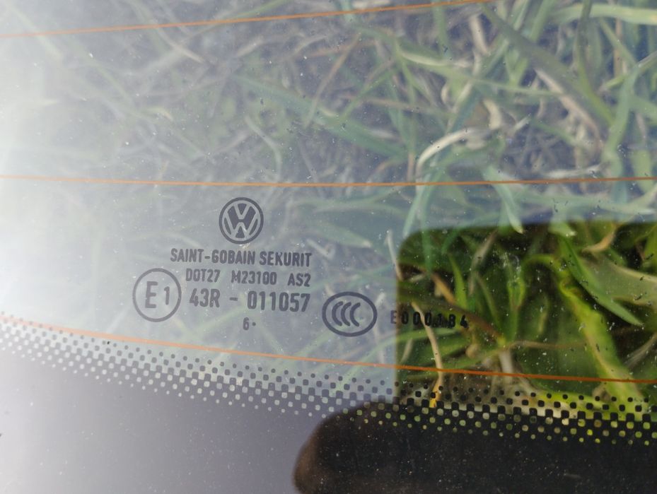 Passat B8 2014- szyba tył klapy kombi