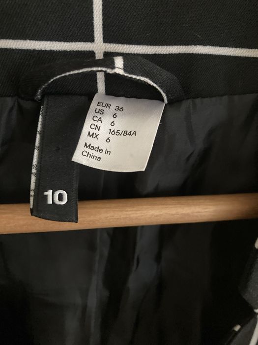 Marynarka w kratę kratkę H&M Divided  36 S czarno-biała taliowana