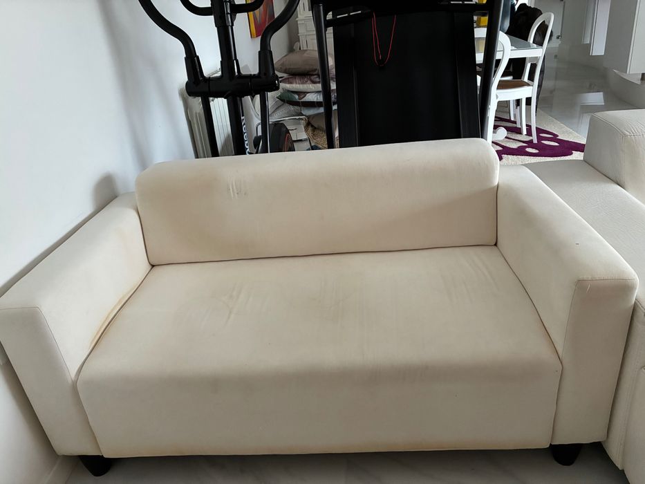 Sofá branco em tecido