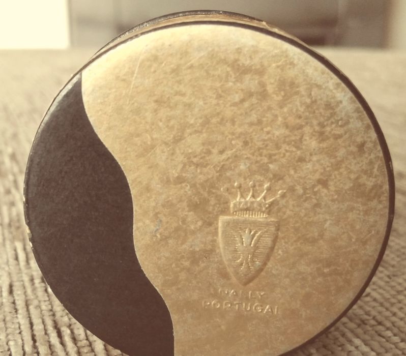 Caixa de Pó de Arroz Nally Benamor