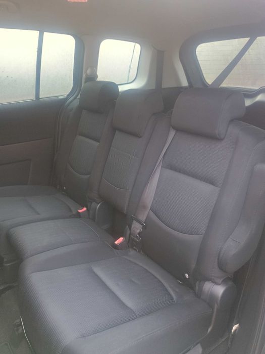 Samochód osobowy mazda 5